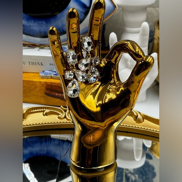 🆕 OSCAR DE LA RENTA 🧿 NWOT Candy Drop Earrings, Clear Crystal - Picture 12 of 17